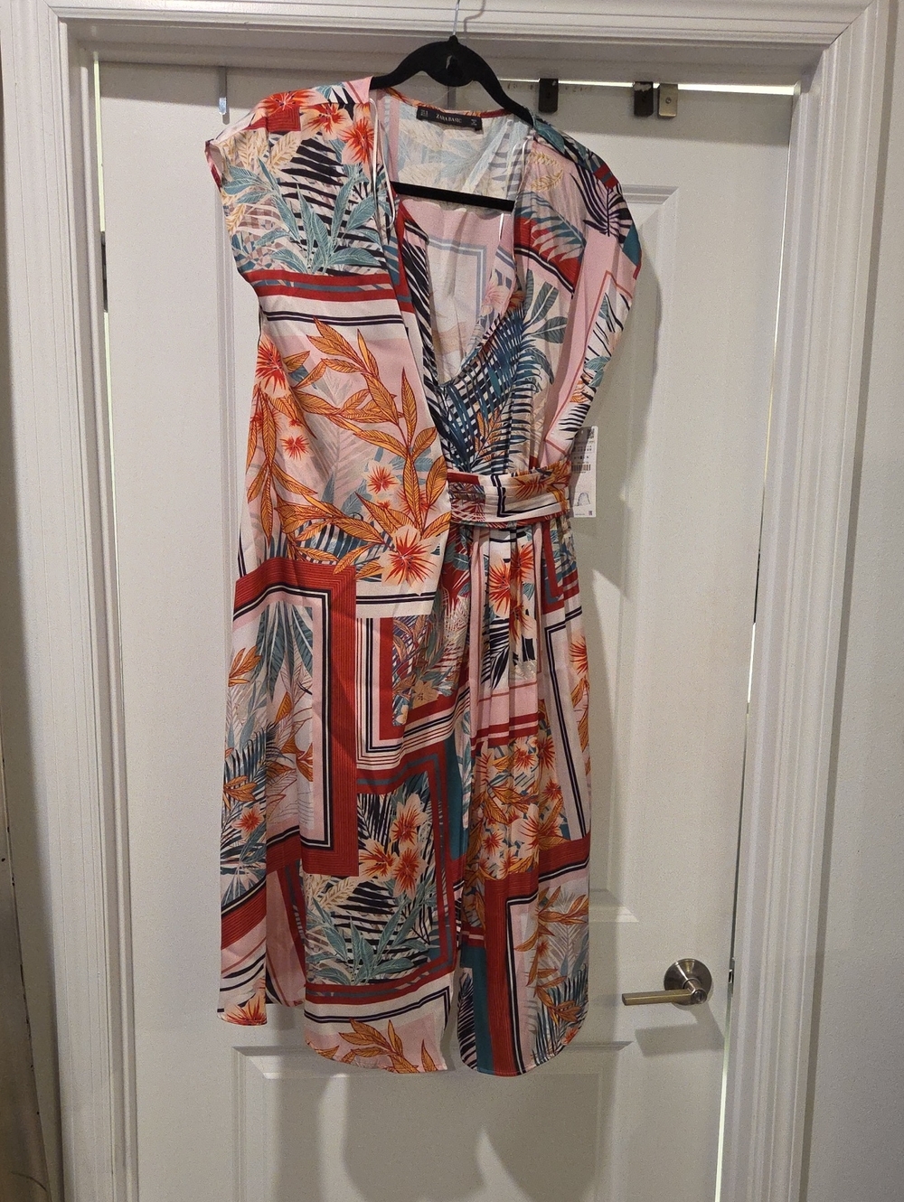 ZARA Satin-Effect Tropical Scarf Print Midi Dress Size M NWT - Picture 4 of 10